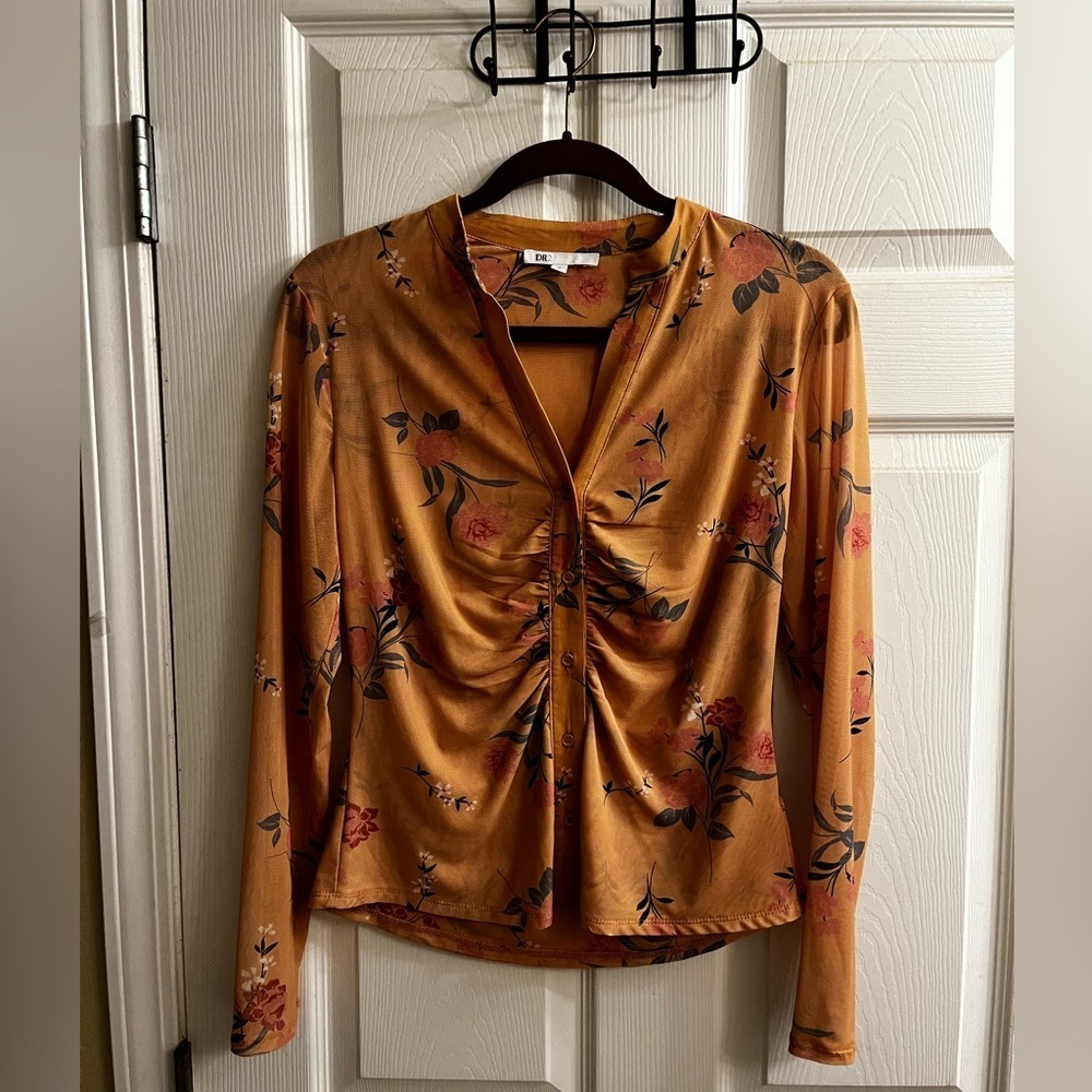 DR2~APRICOT~FITTED BLOUSE~M